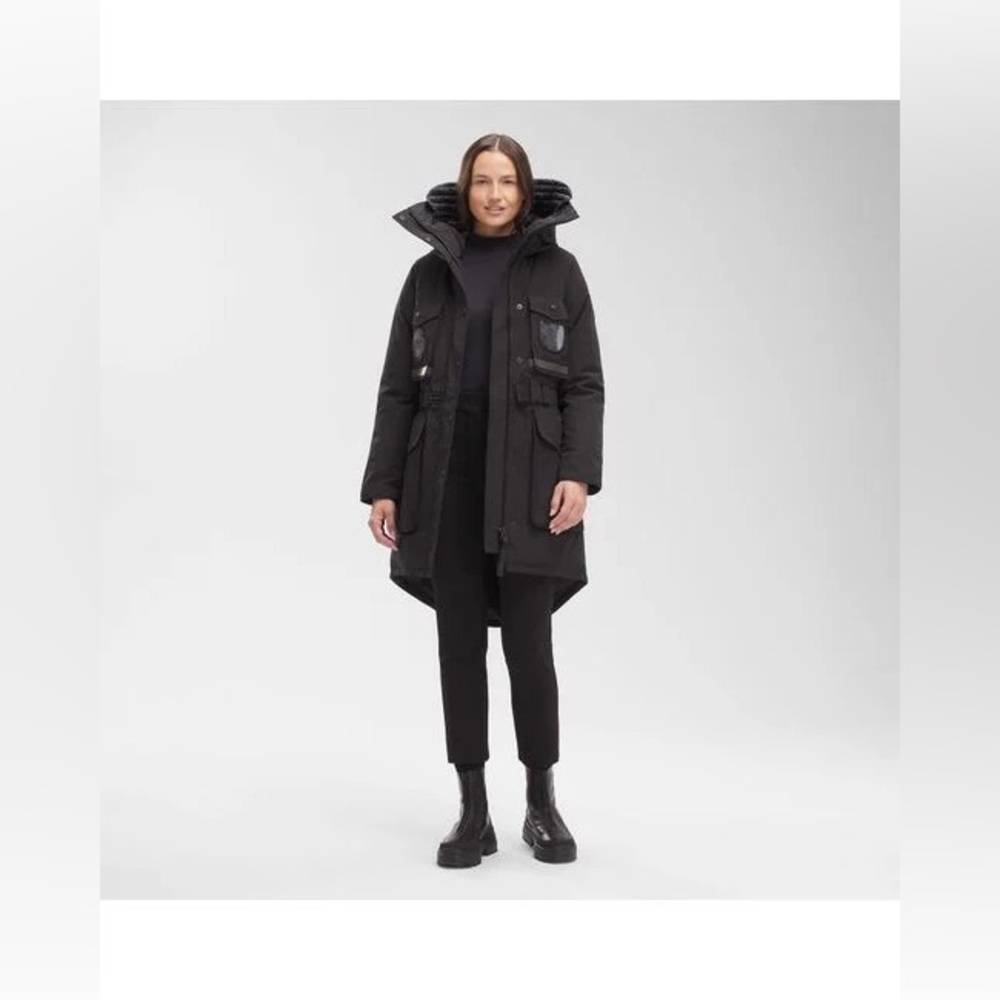 Canada Goose Liberty Parka Black Label
Size S| Brand New | Full Set